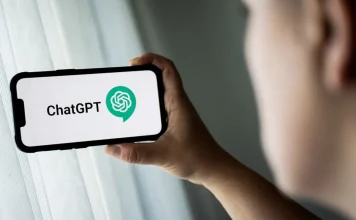 La próxima actualización de ChatGPT permitirá contenido erótico para usuarios adultos verificados